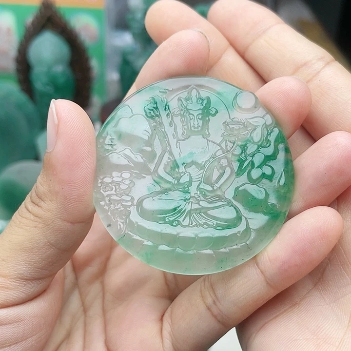 未镶嵌定制石英质玉（非洲翠）朋**乐