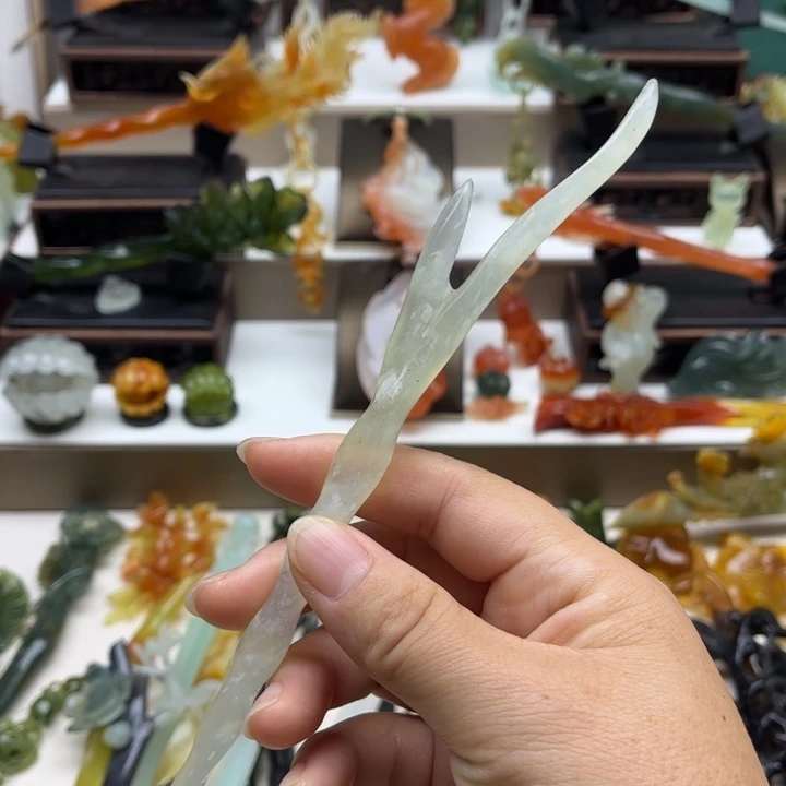 蛇纹石玉未镶嵌岫玉发簪