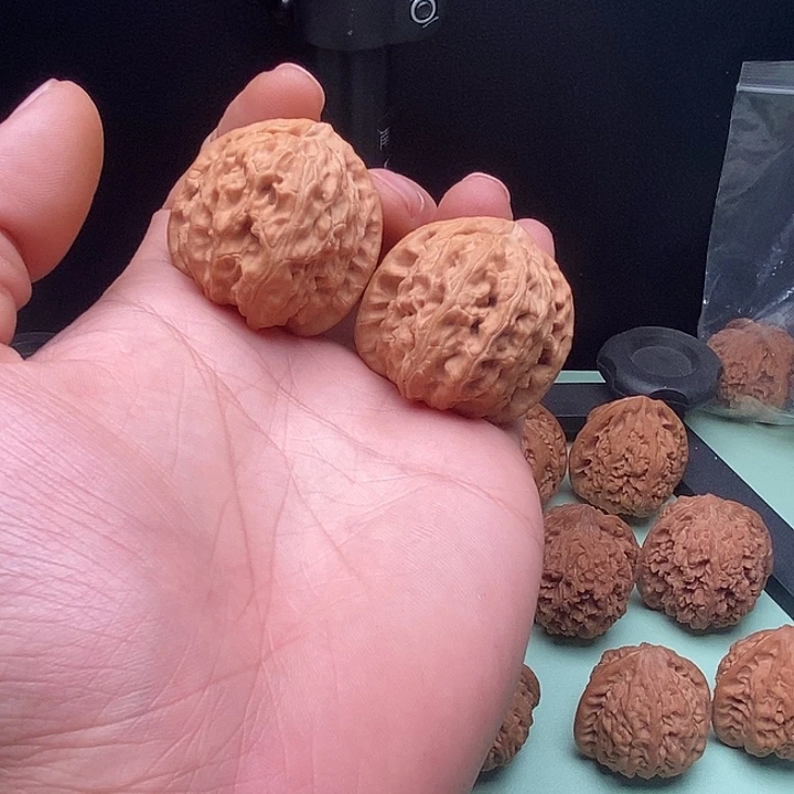 文玩核桃把件全品白狮子