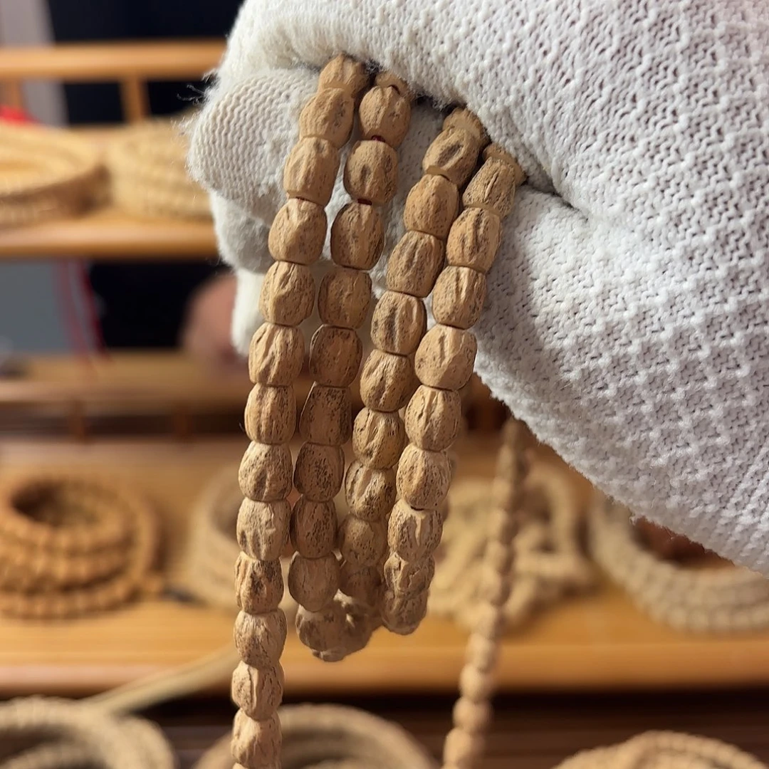 木质非金属超****d柏香长腿顺纹