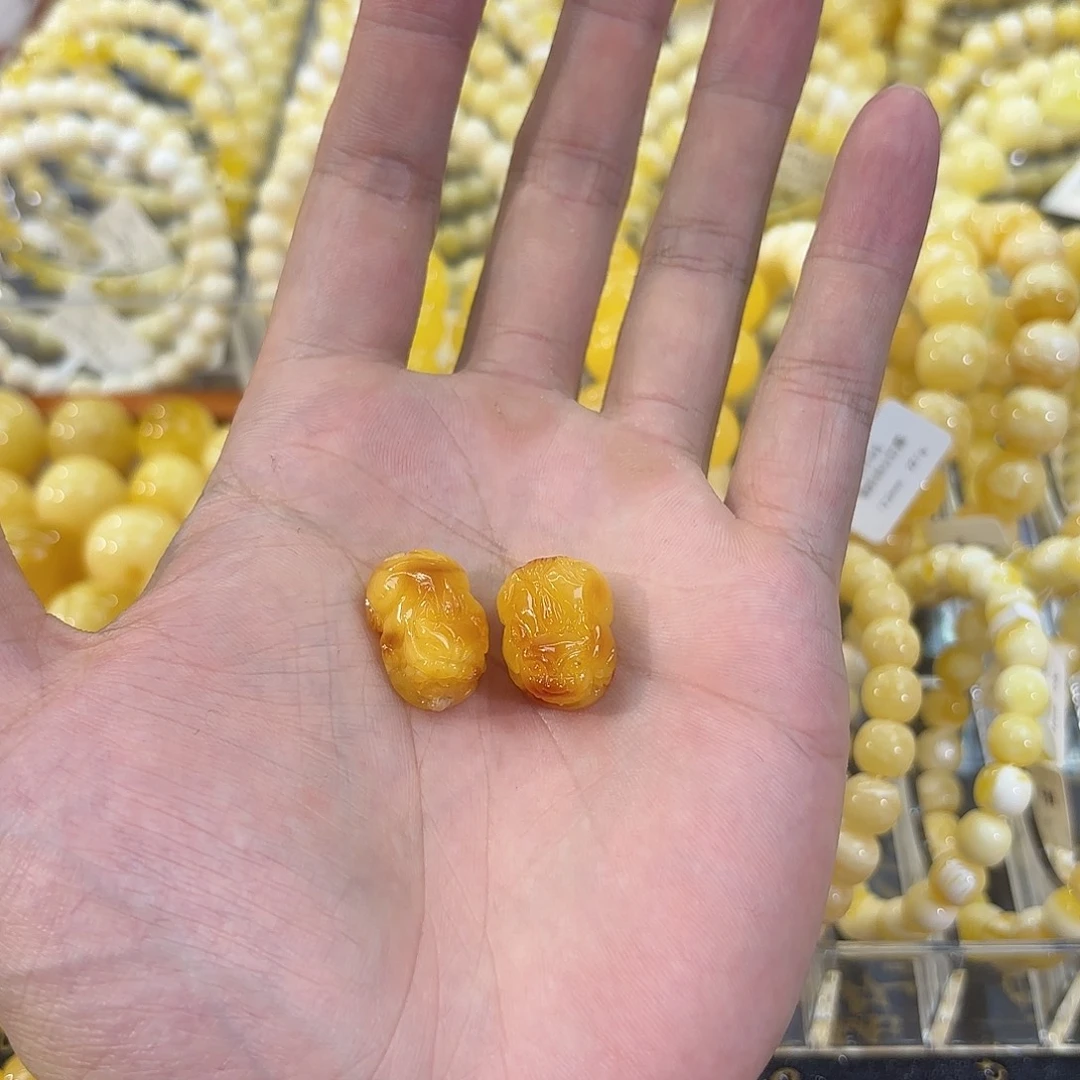 海***子琥珀未镶嵌手链貔貅