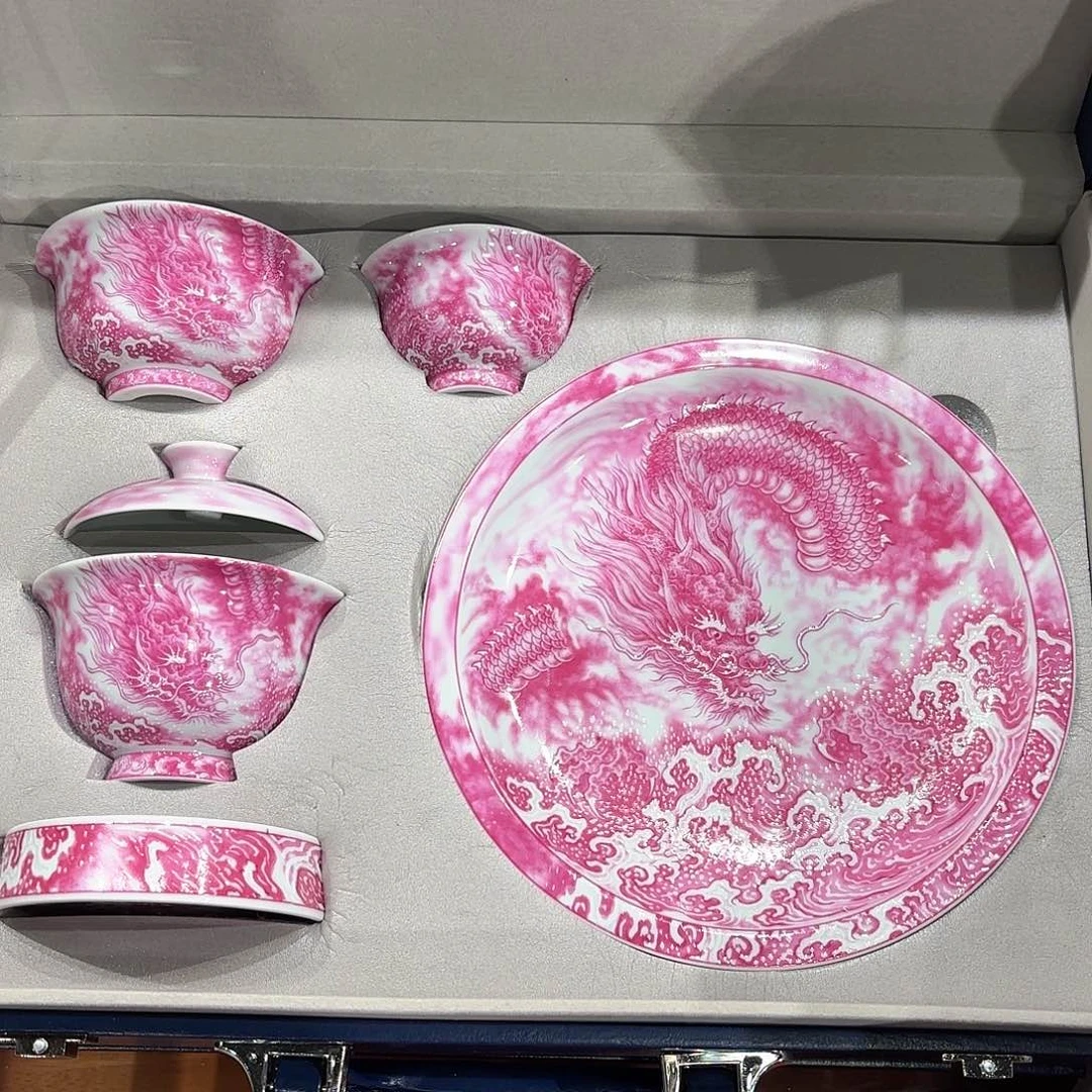瓷片景德镇瓷器精品陈列