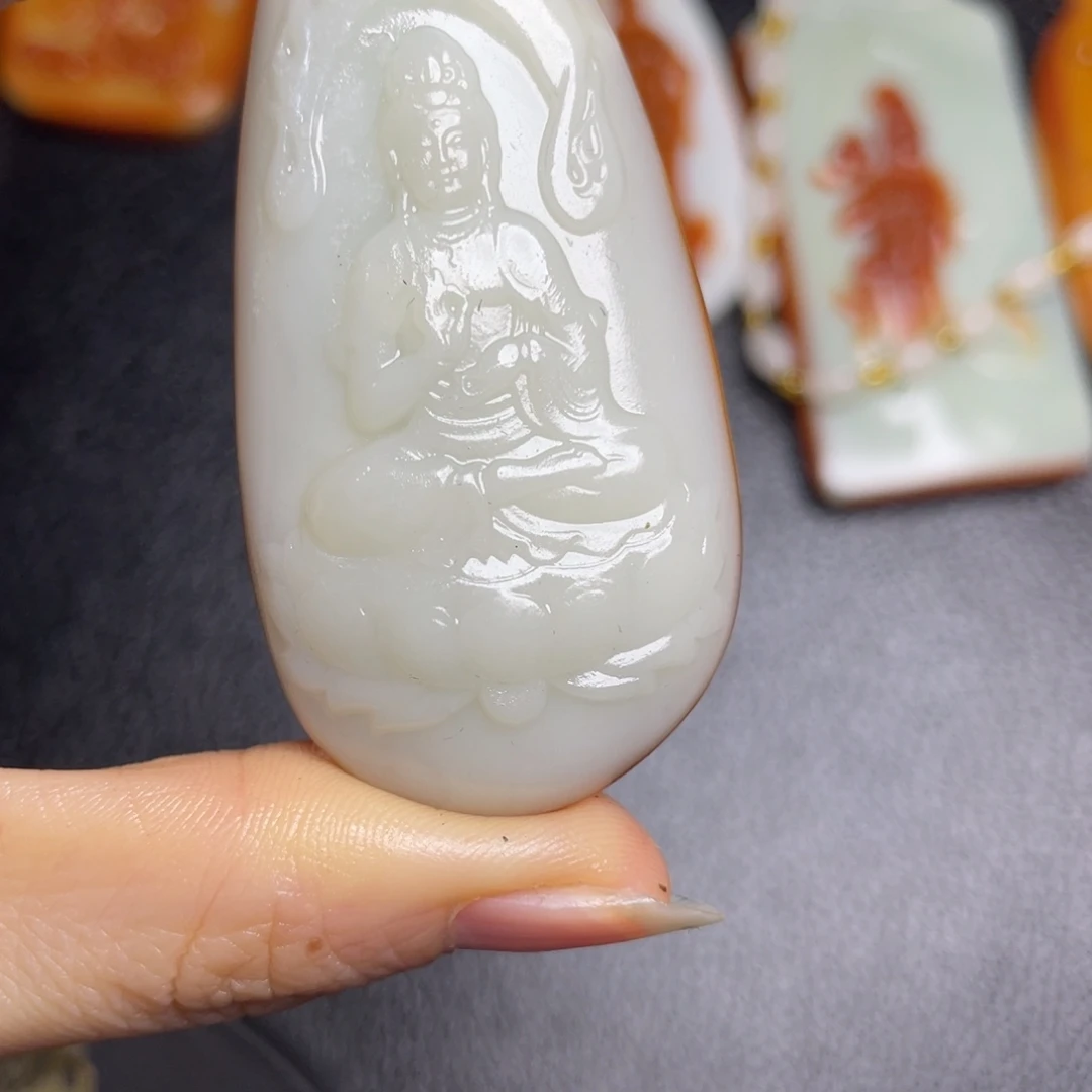 和田玉未镶嵌颈饰