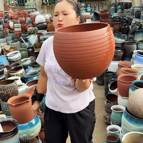 口28高26瑕疵一个盆子。