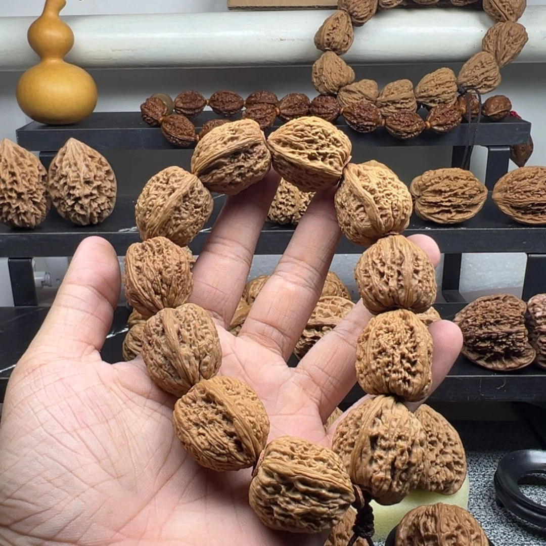 飞***缘吊坠文玩核桃南疆手持