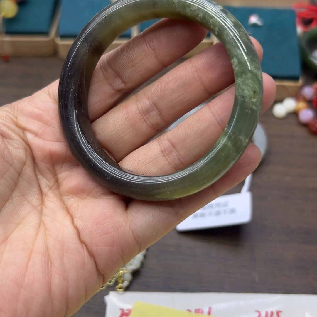 和田玉未镶嵌手镯57.6圈围2043