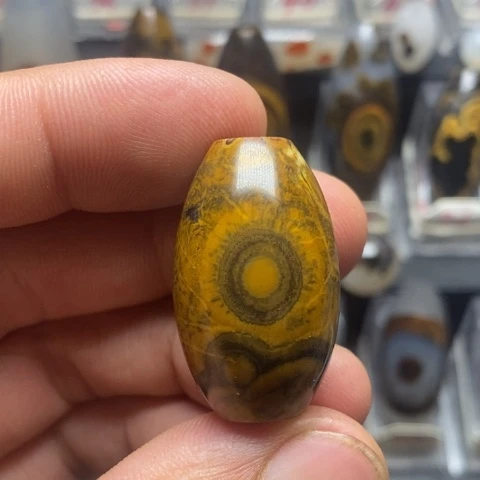 未镶嵌玛瑙/玉髓珠宝奇石