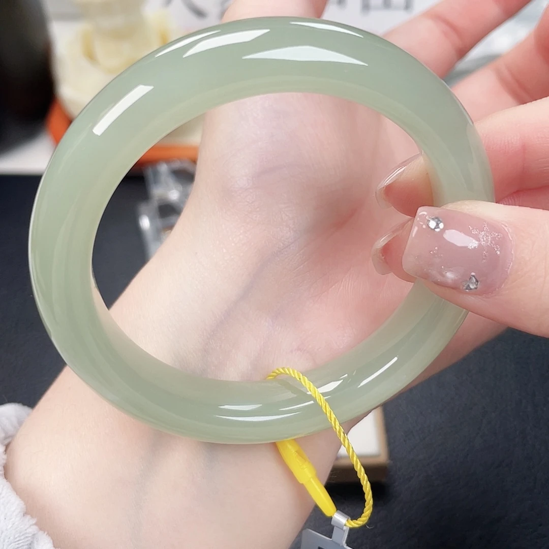 和田玉未镶嵌手镯5657