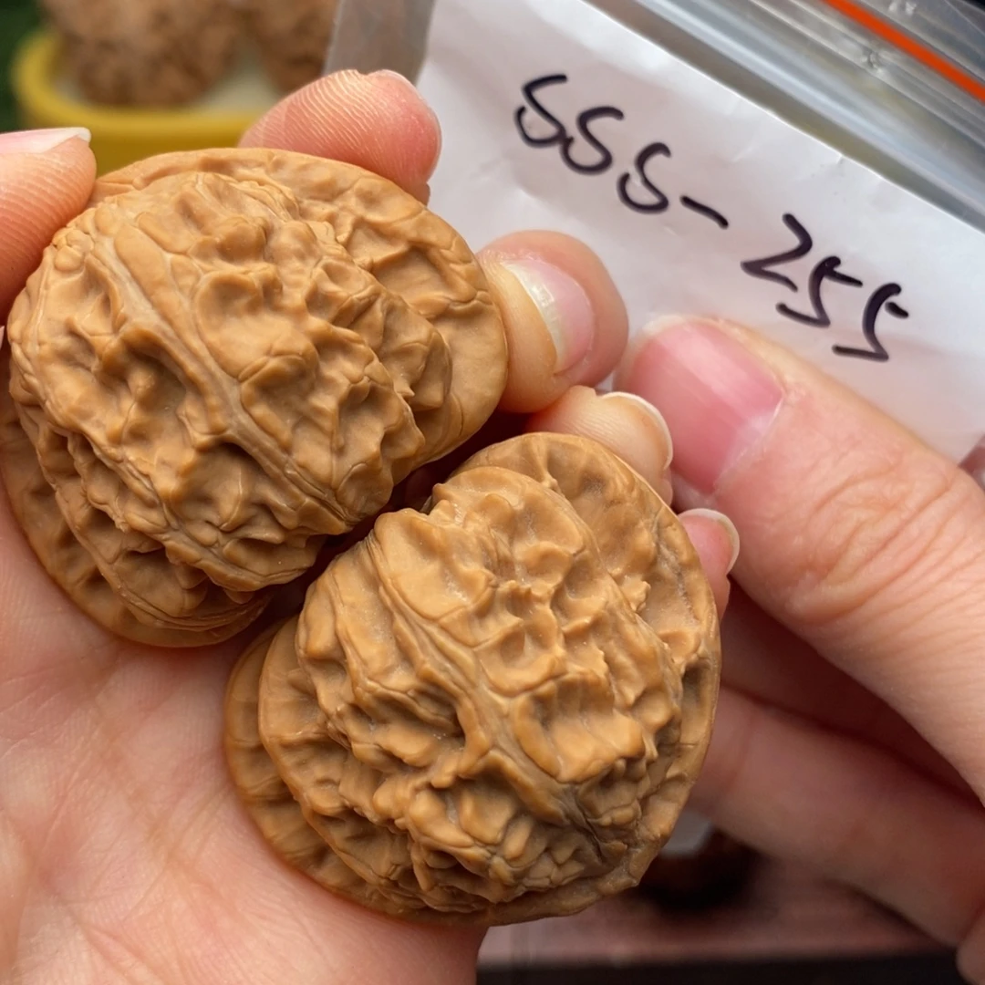 把件文玩核桃毕业三角白38……