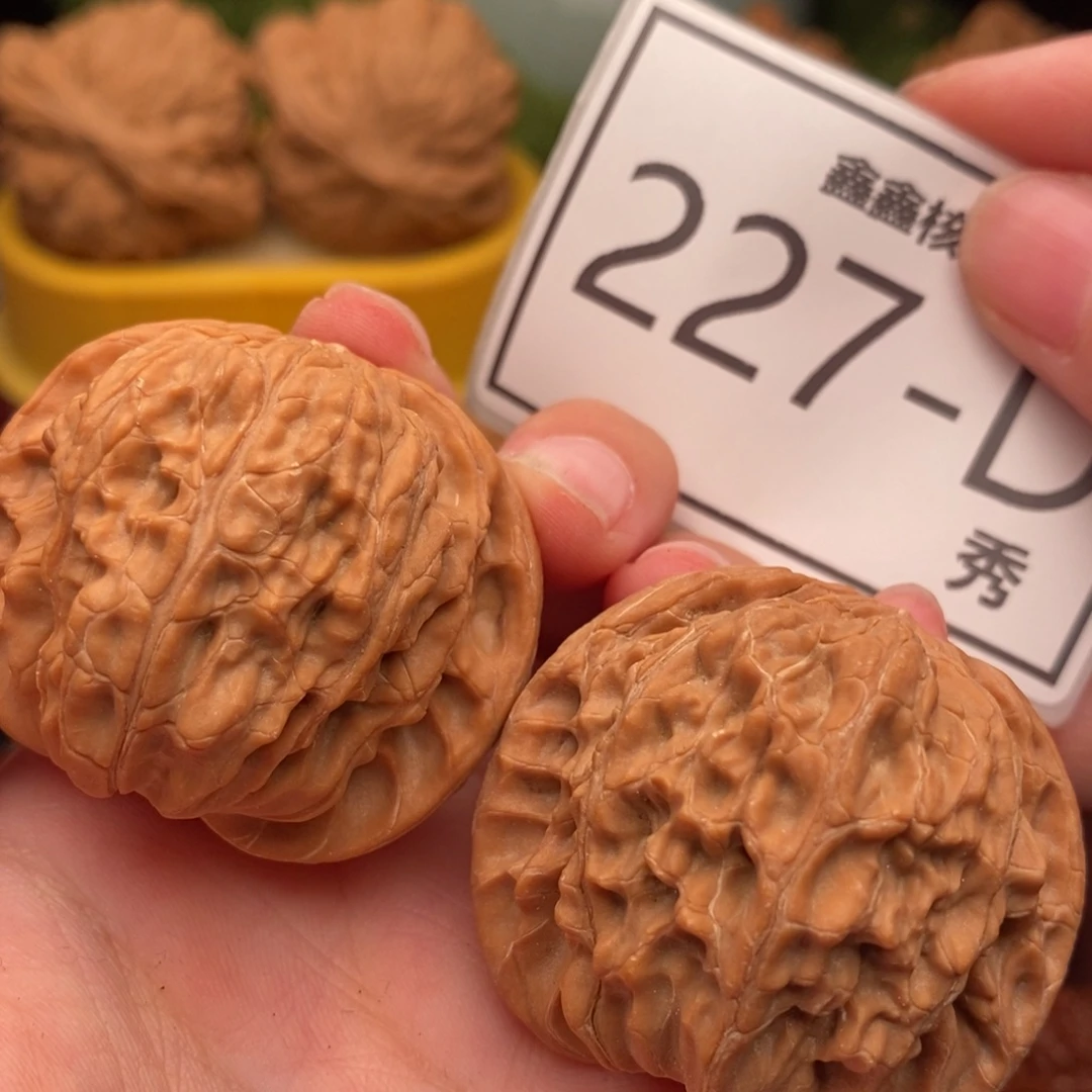 文玩核桃把件正磨40