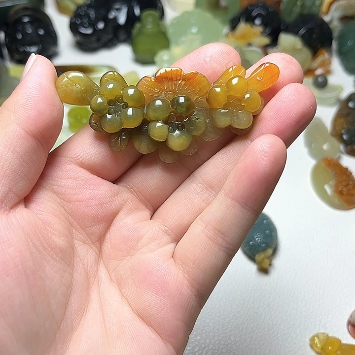 未镶嵌蛇纹石玉颈饰