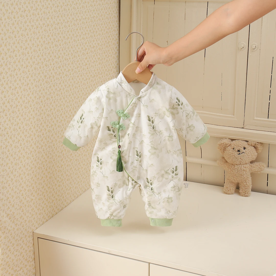 婴儿衣服秋冬季女宝宝连体衣中国风新生儿哈衣绿色薄棉衣外穿爬服