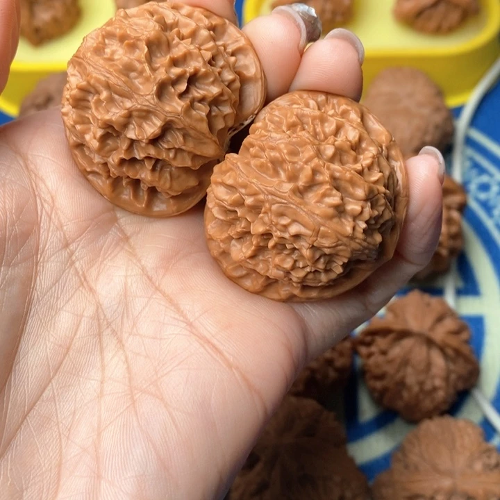 桃核吊坠宫灯4.1核桃