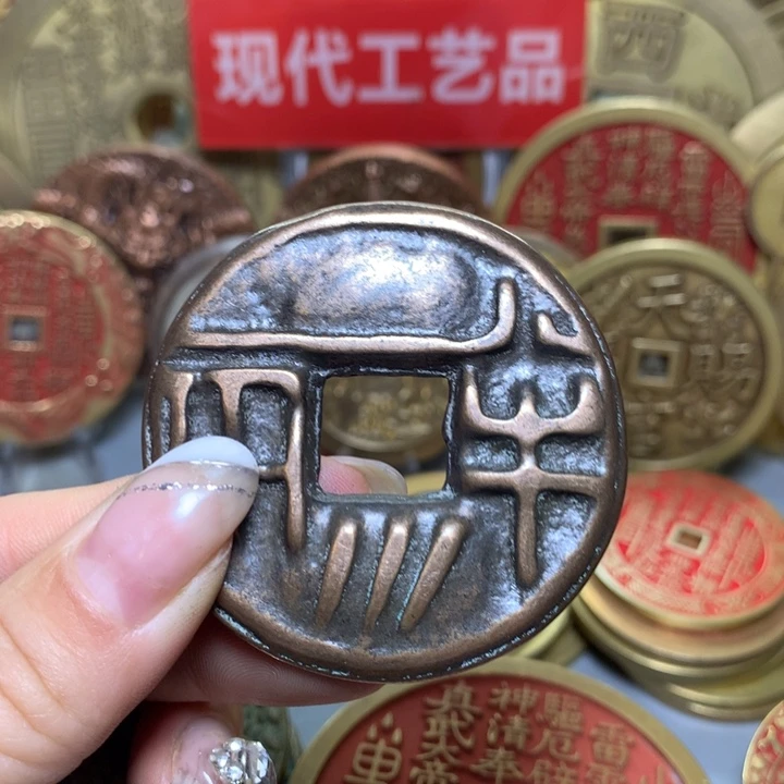 铜大****制现代工艺品花钱38