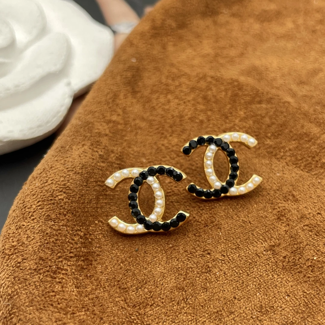 95新 Chanel/香奈儿 香奈儿双色双c耳钉/x05832