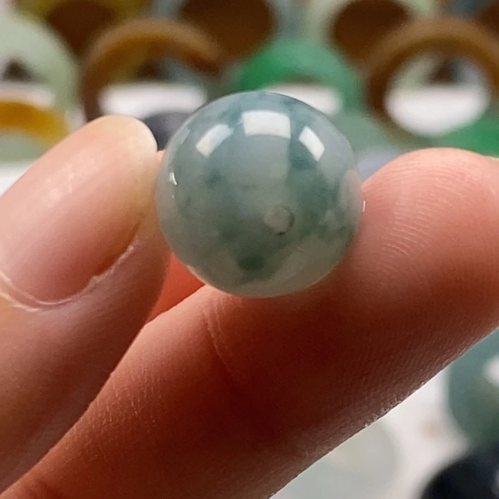我***山定制翡翠未镶嵌翡翠