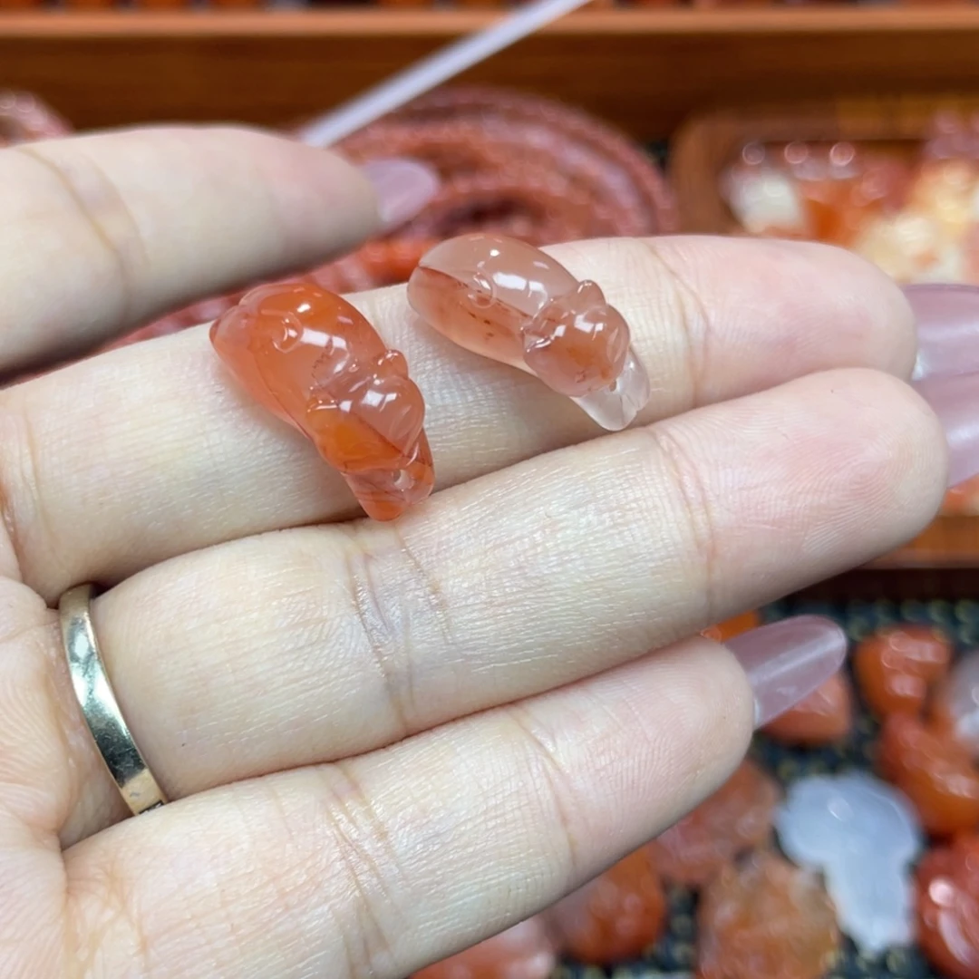 南红玛瑙未镶嵌颈饰趴趴猫