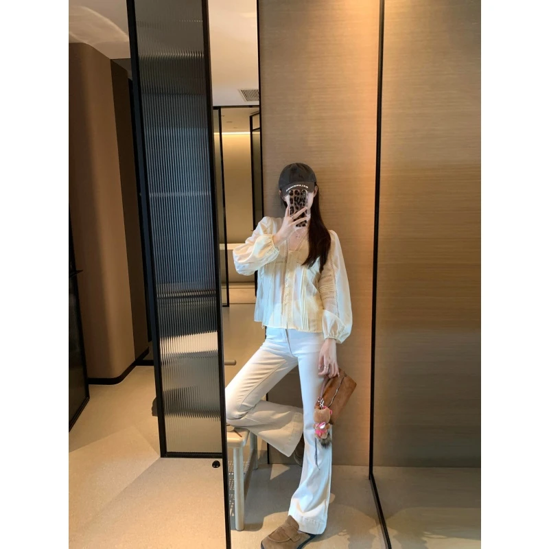法式小资小上衣v领蕾丝长袖衬衫洋气气质白色高腰休闲微喇牛仔裤