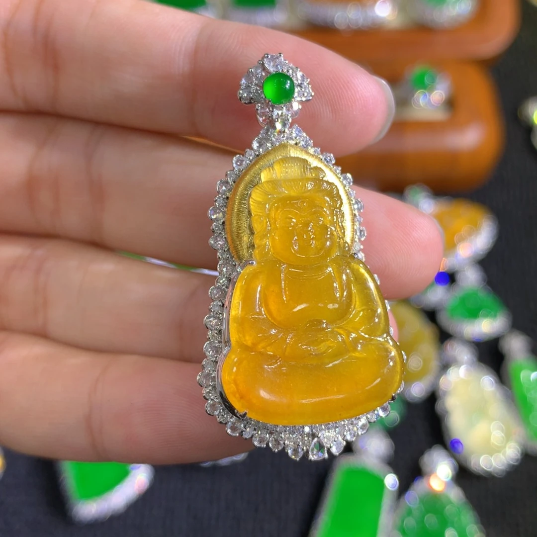 【闪购商品】颈饰18K金镶嵌翡翠