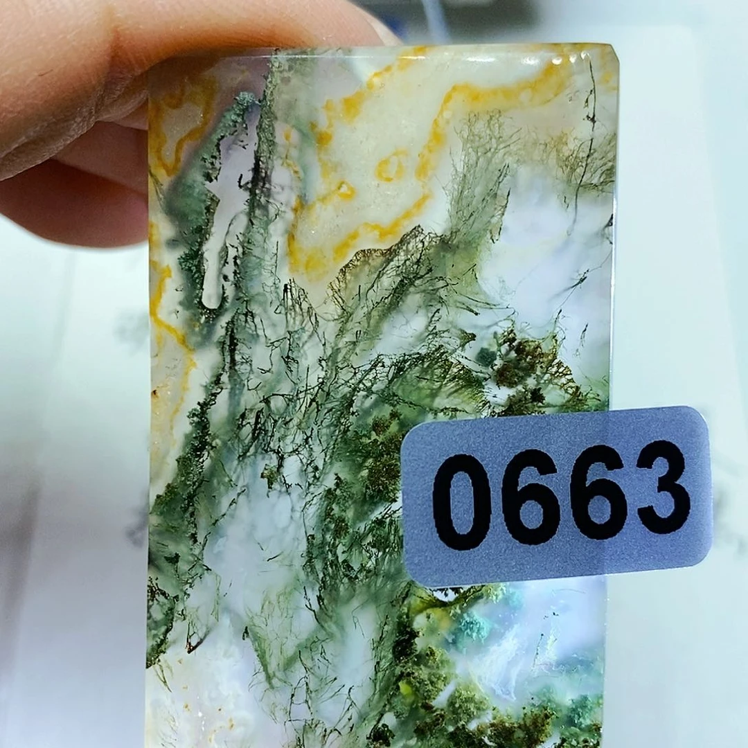 未镶嵌颈饰玛瑙/玉髓津*