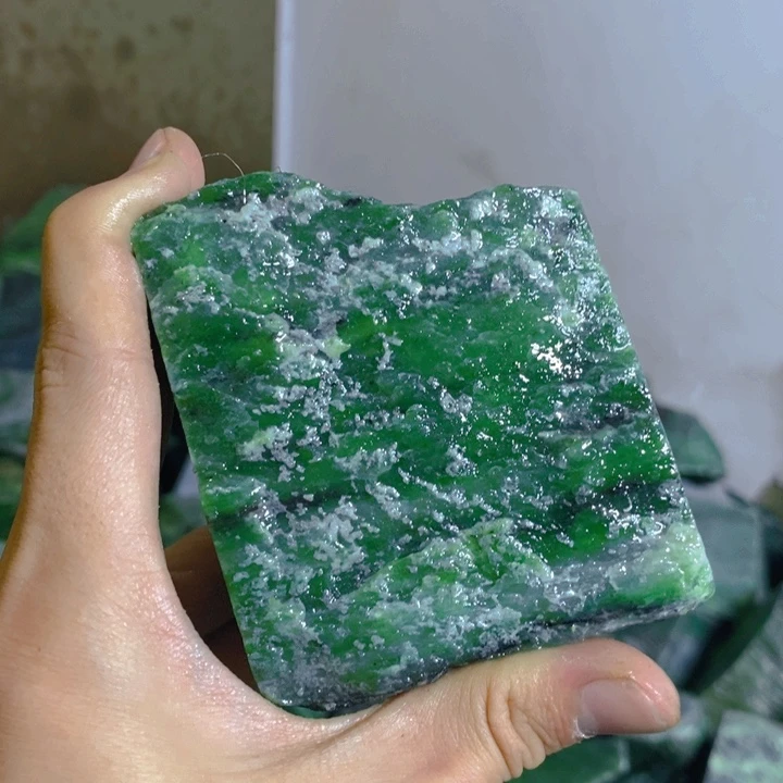 厶***，和田玉未镶嵌珠宝半成品