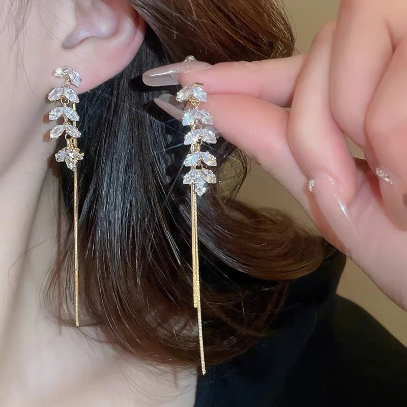 铜合金耳饰 简约耳圈气质轻奢经典精致百搭优雅精美耳环5568