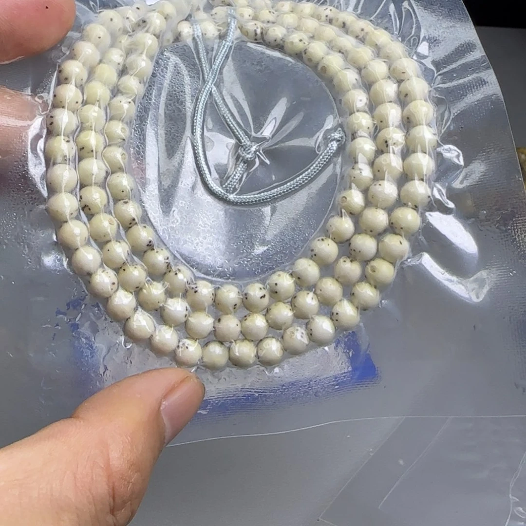 星月菩提手串108圆珠。