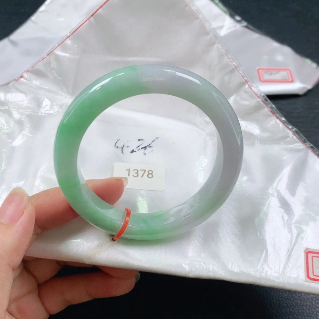 翡翠手镯未镶嵌半山水03