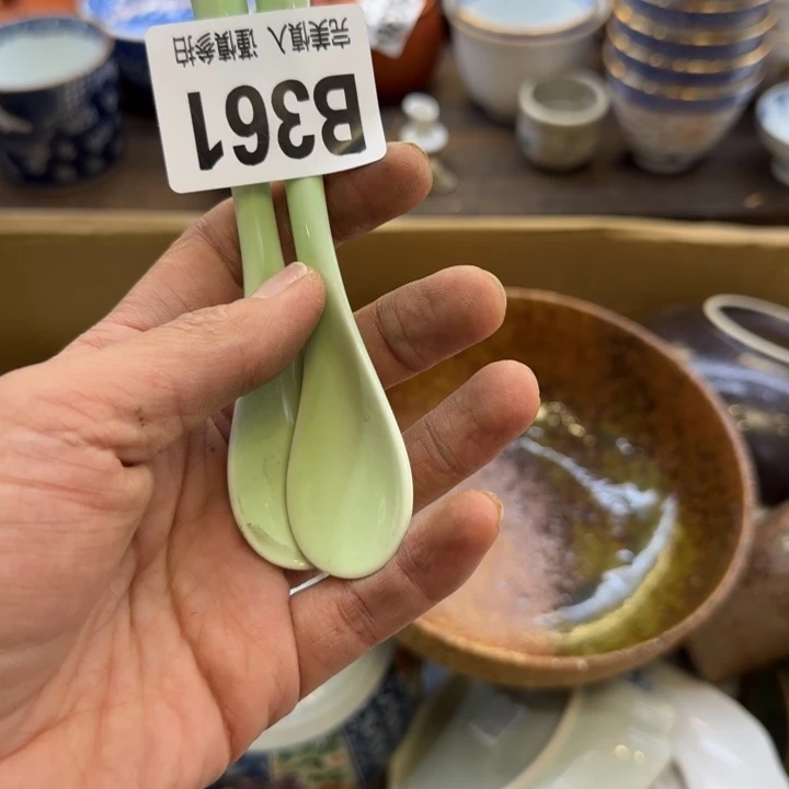 瓷片壹****哈哈哈哈哈哈哈哈