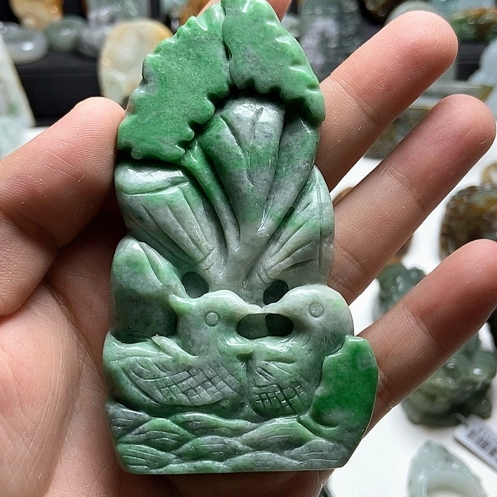 翡翠未镶嵌颈饰明**明翡翠a货