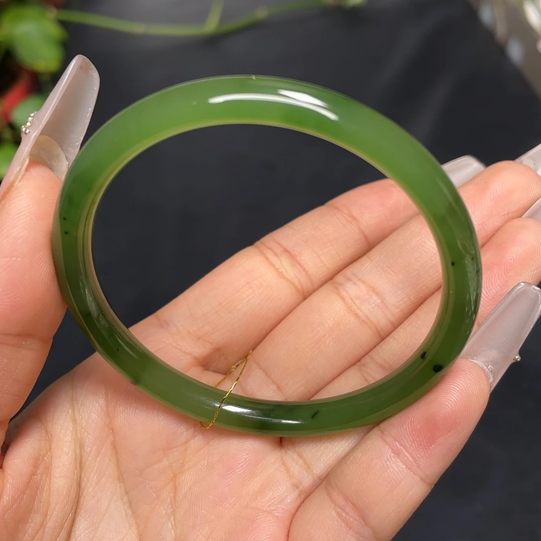 和田玉未镶嵌手镯冰阳绿！55