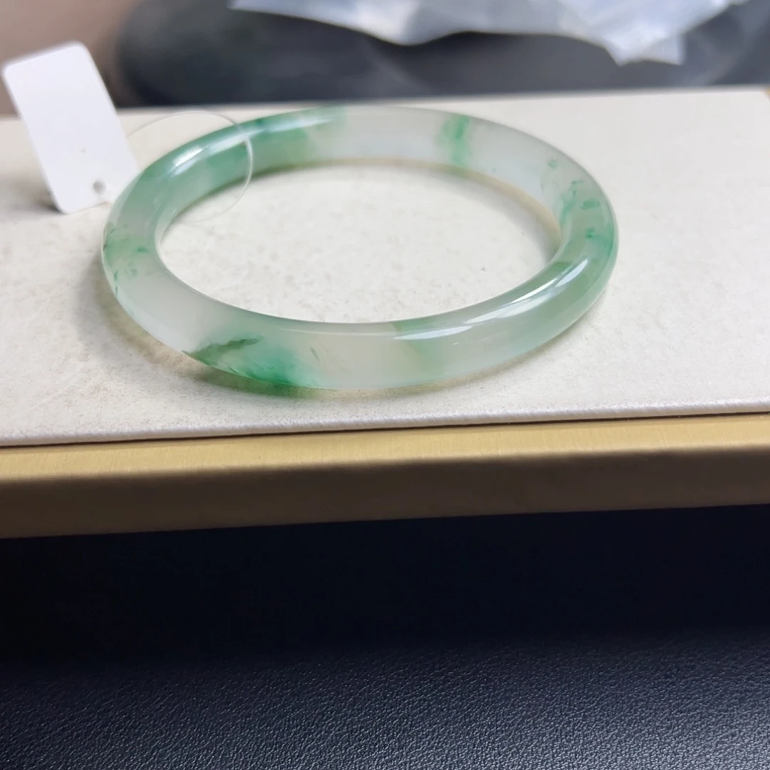 石英质玉手镯未镶嵌60