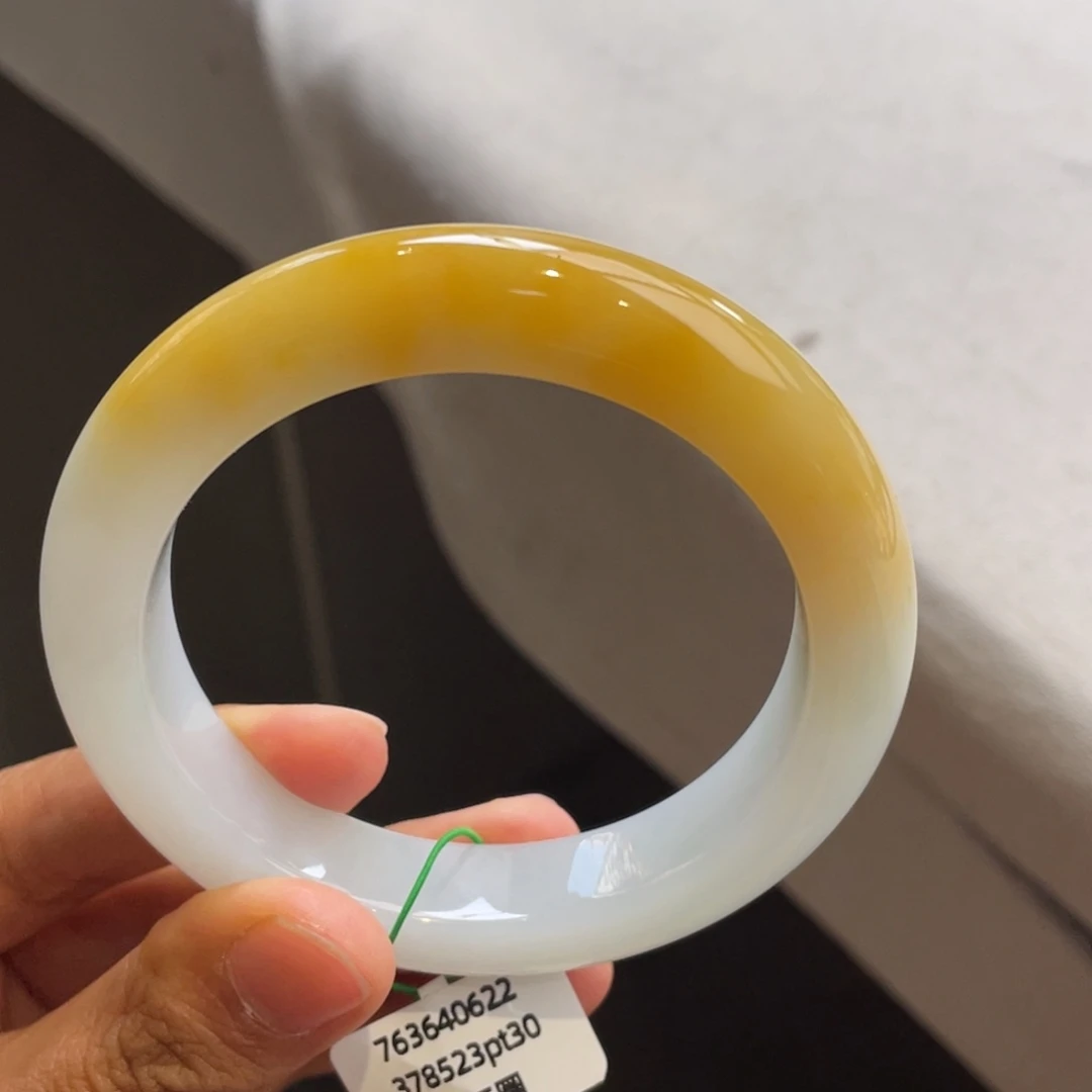 翡翠未镶嵌手镯半山水黄翡手镯