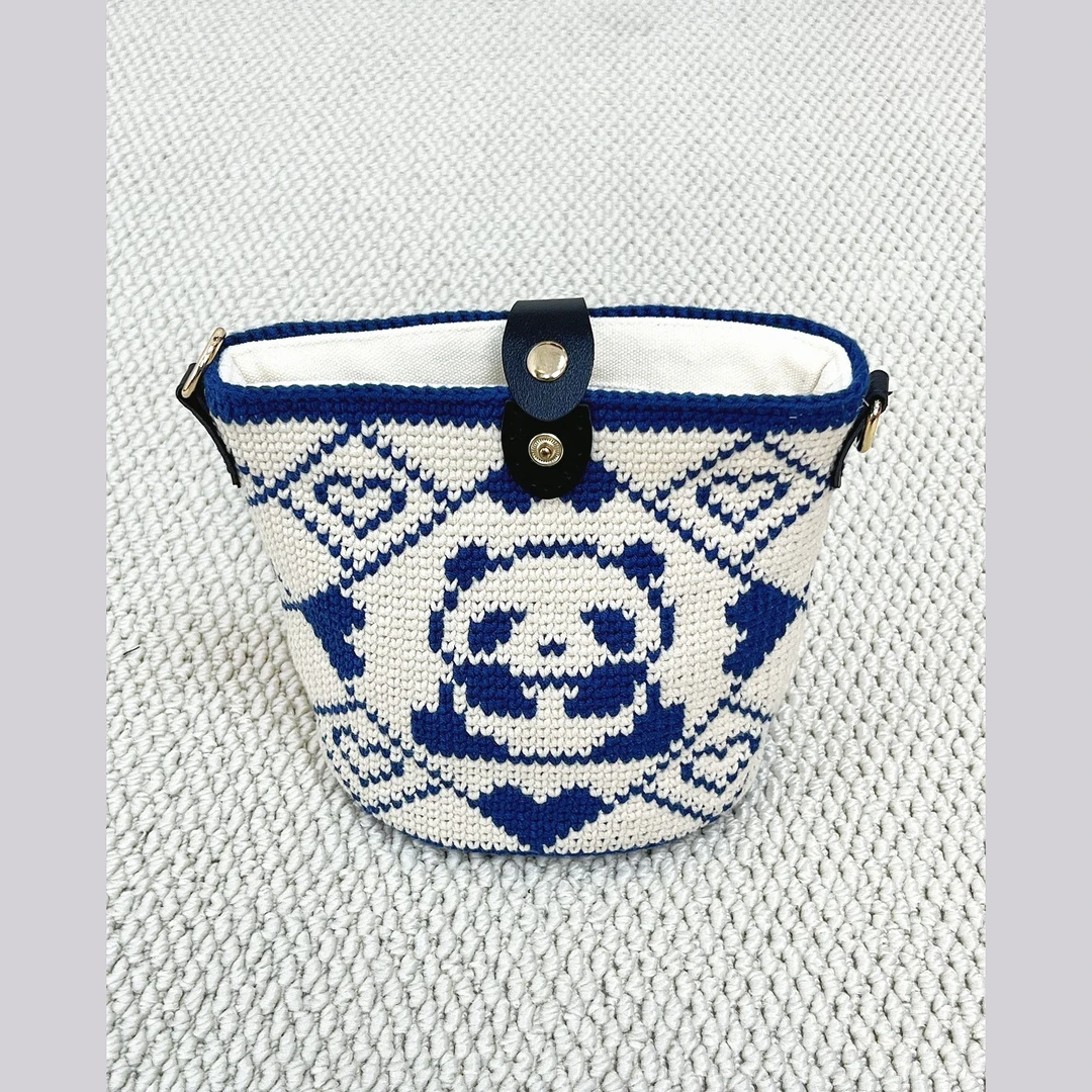 手工编织可爱小怪兽斜挎包棉线钩织布艺DIY创意设计【请理性下单】