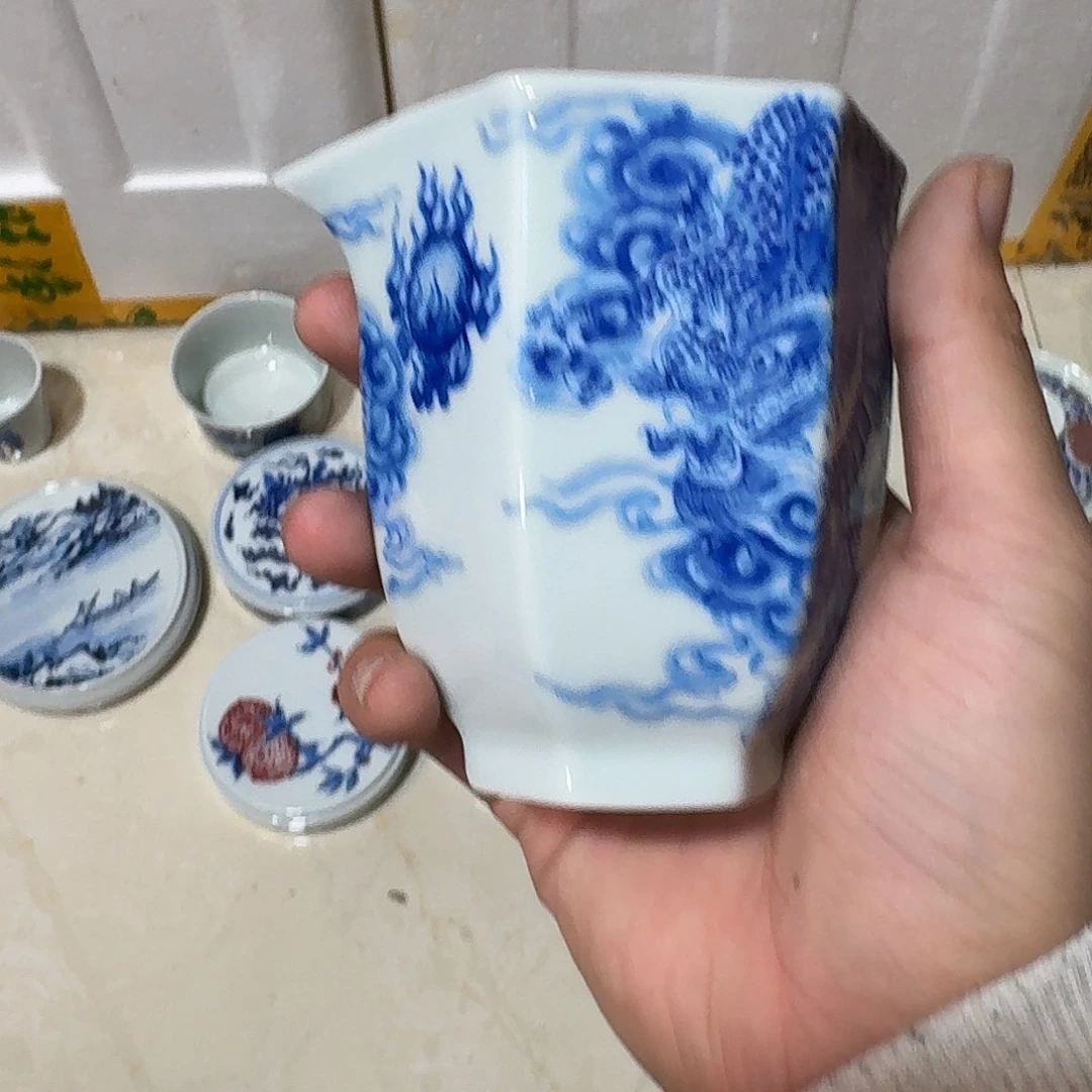 徐***7现代景德镇陶瓷杯