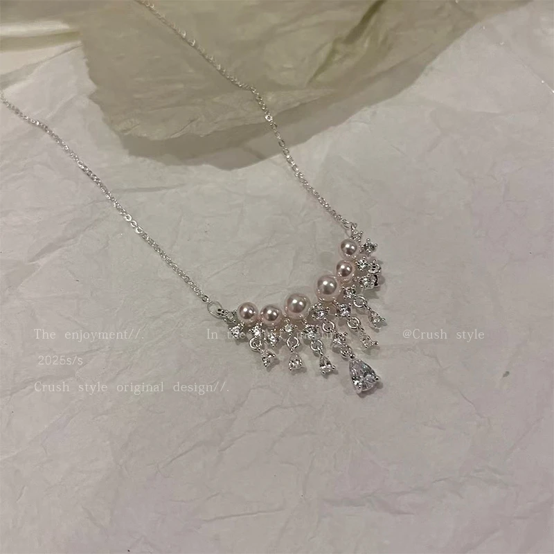 铜合金项链 镶钻水滴流苏锁骨链女轻奢小众设计高级坠链配饰9947