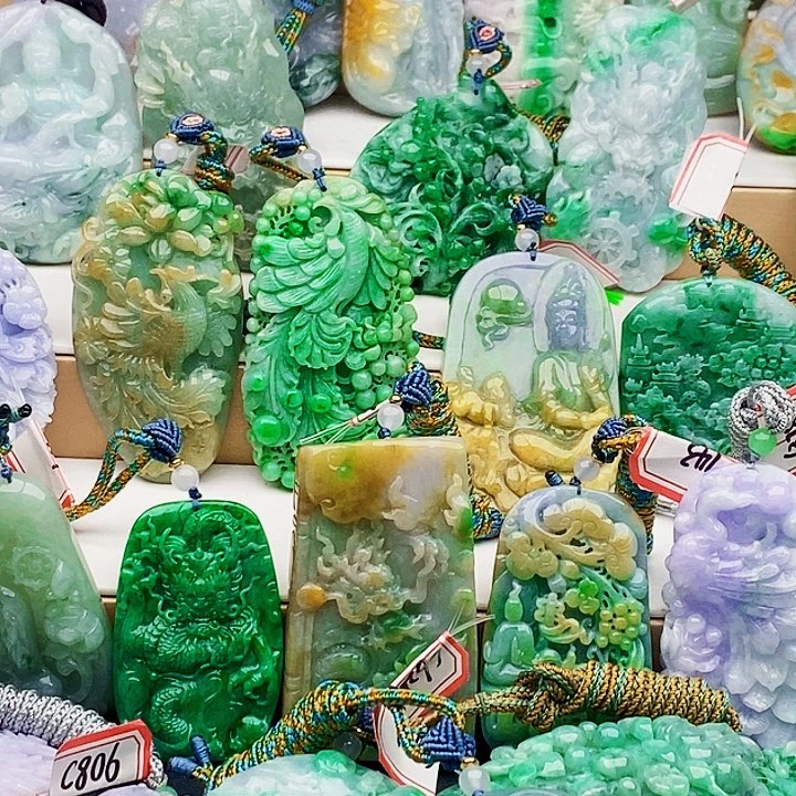 吊坠(不含链)未镶嵌翡翠