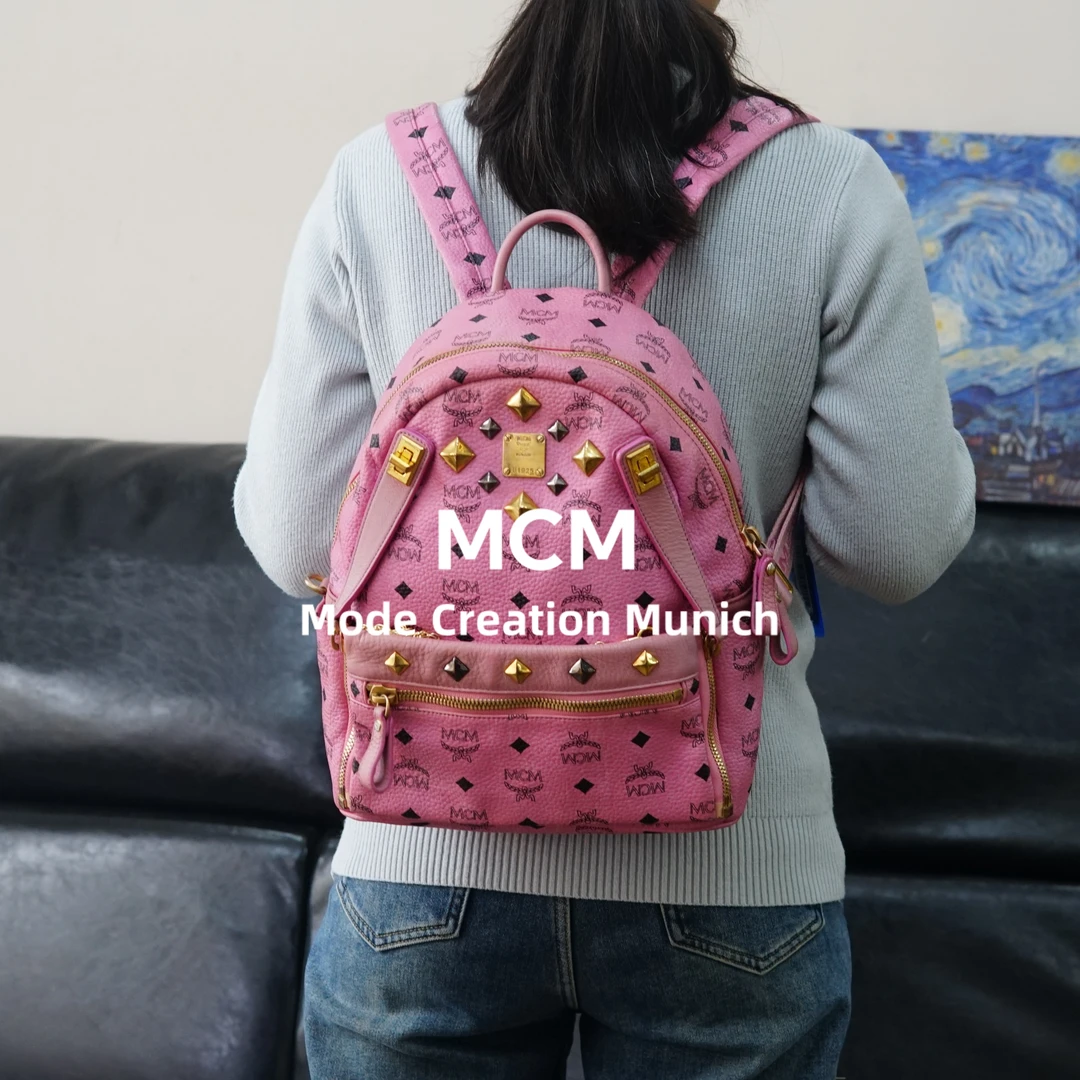 95新 MCM 粉色双肩包/FYNE02512025/2025