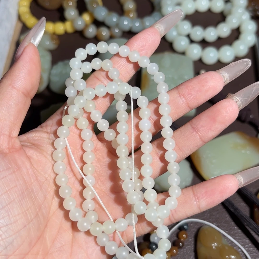 和田玉（糖玉）未镶嵌颈饰