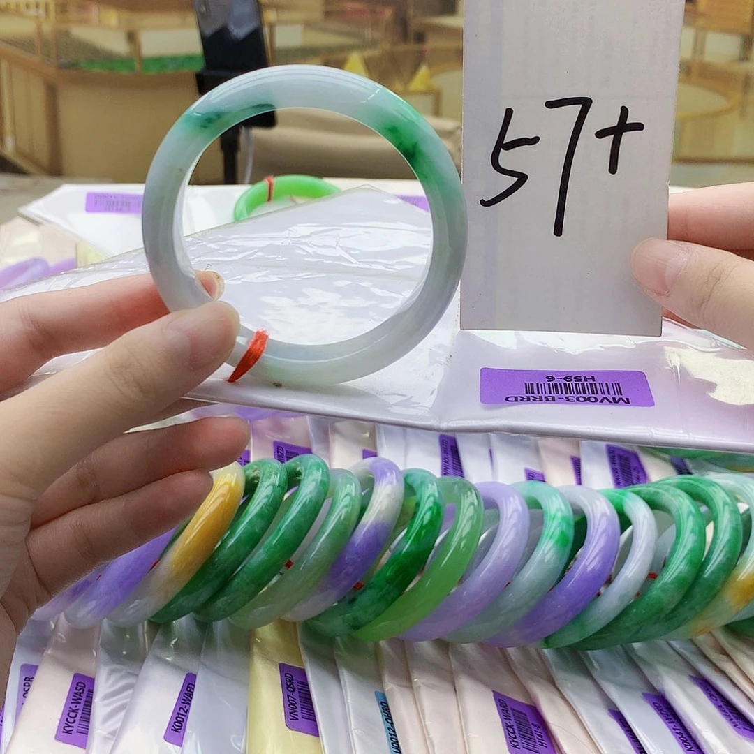 翡翠未镶嵌手镯mmm