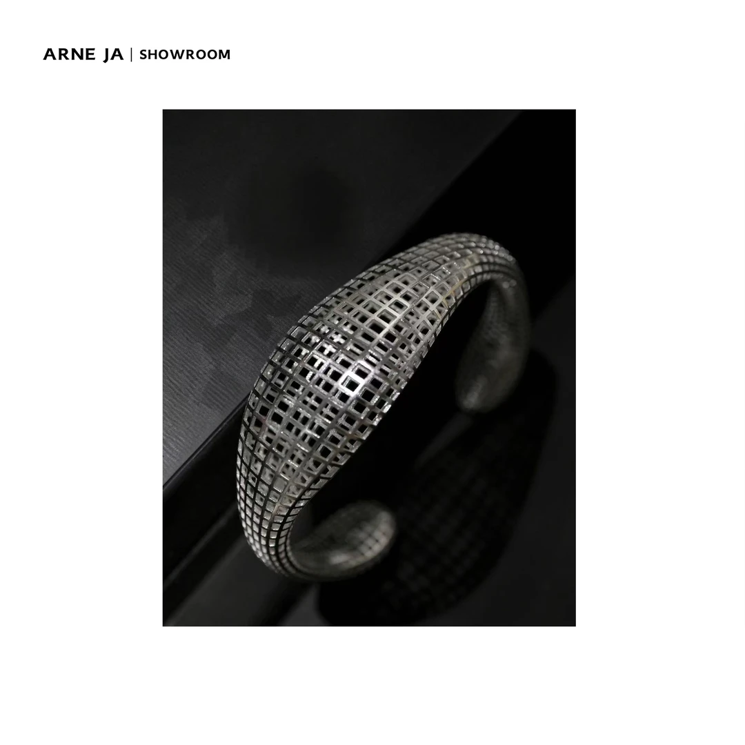 925银手镯 ARNE JA｜镂空设计建筑感波浪形清冷高级素银开口手镯