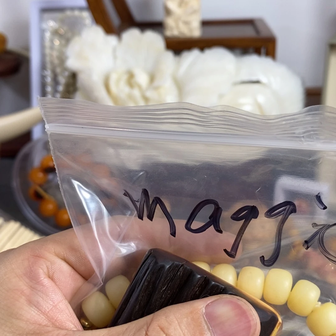 大果紫檀（缅甸花梨）m****e