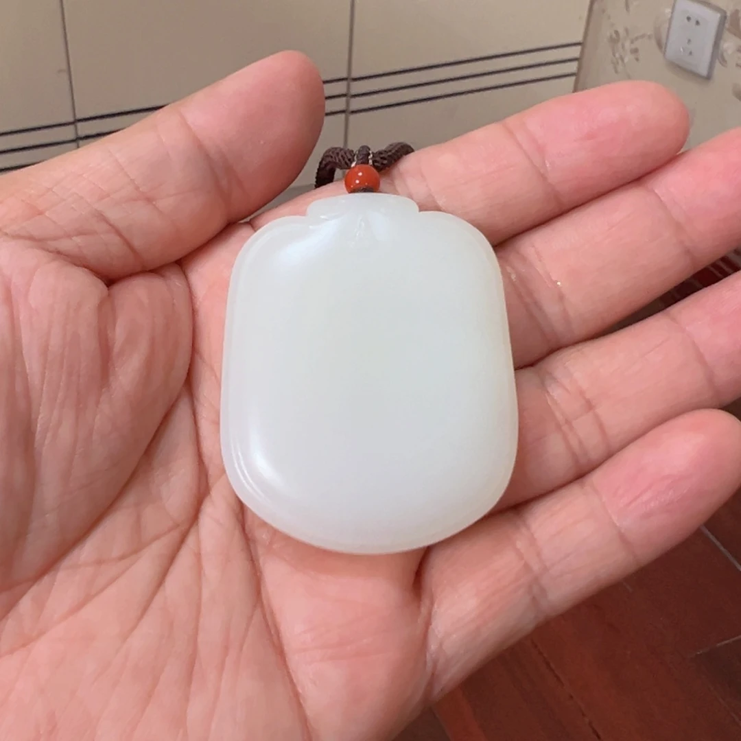 和田玉颈饰未镶嵌和田山料脂白特细64克