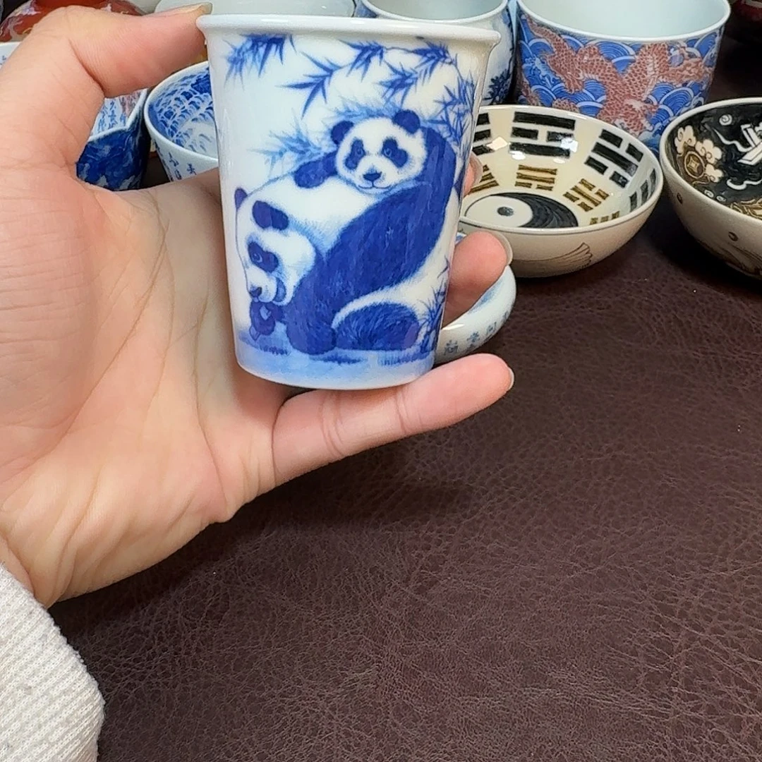 龚***洒现代景德镇陶瓷杯