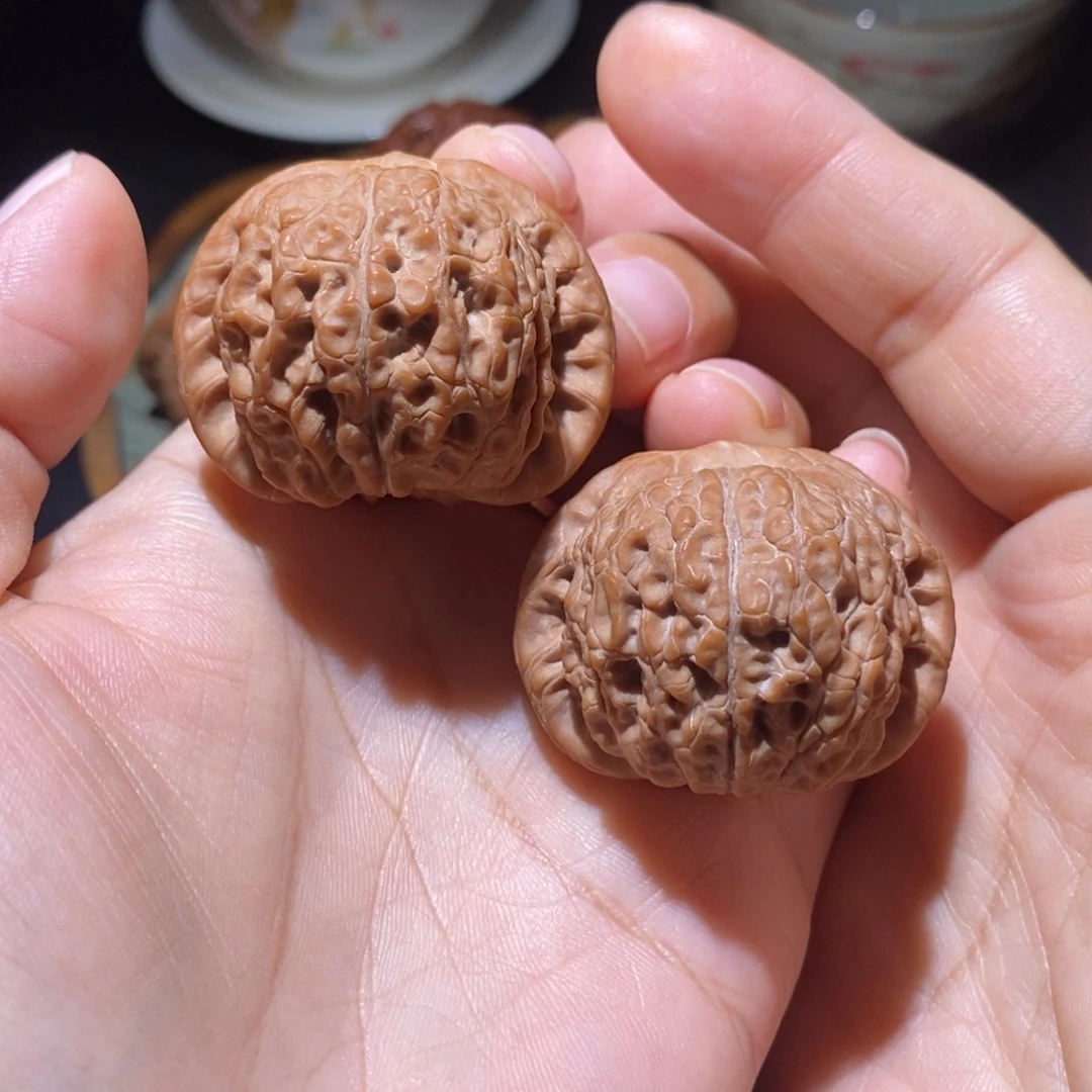 ****武把件文玩核桃39血麒麟