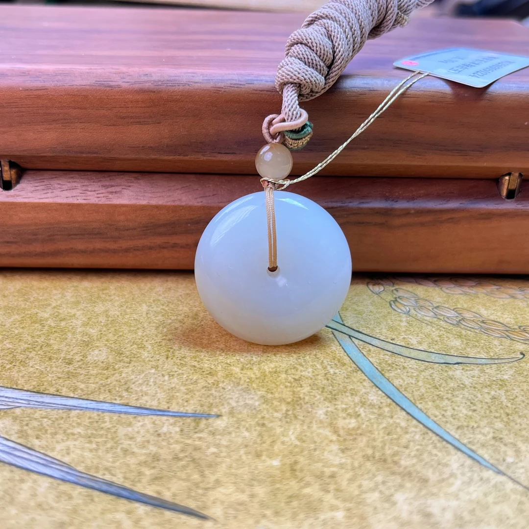 z002905和田玉糖白平安扣