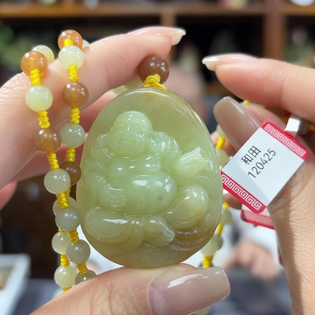 和田玉吊坠佛公未镶嵌