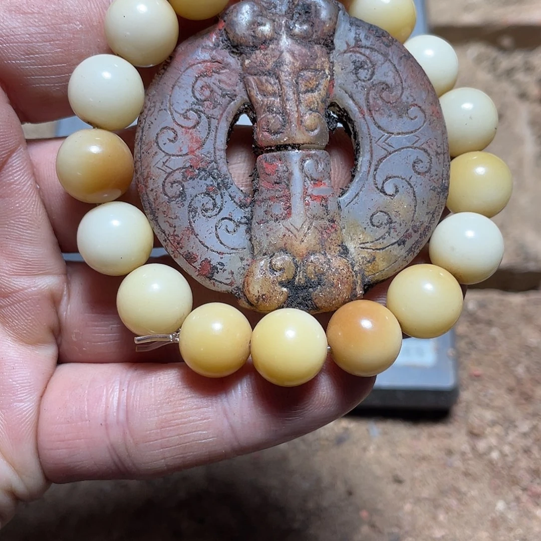 白玉菩提吊坠fyujhhhgggg