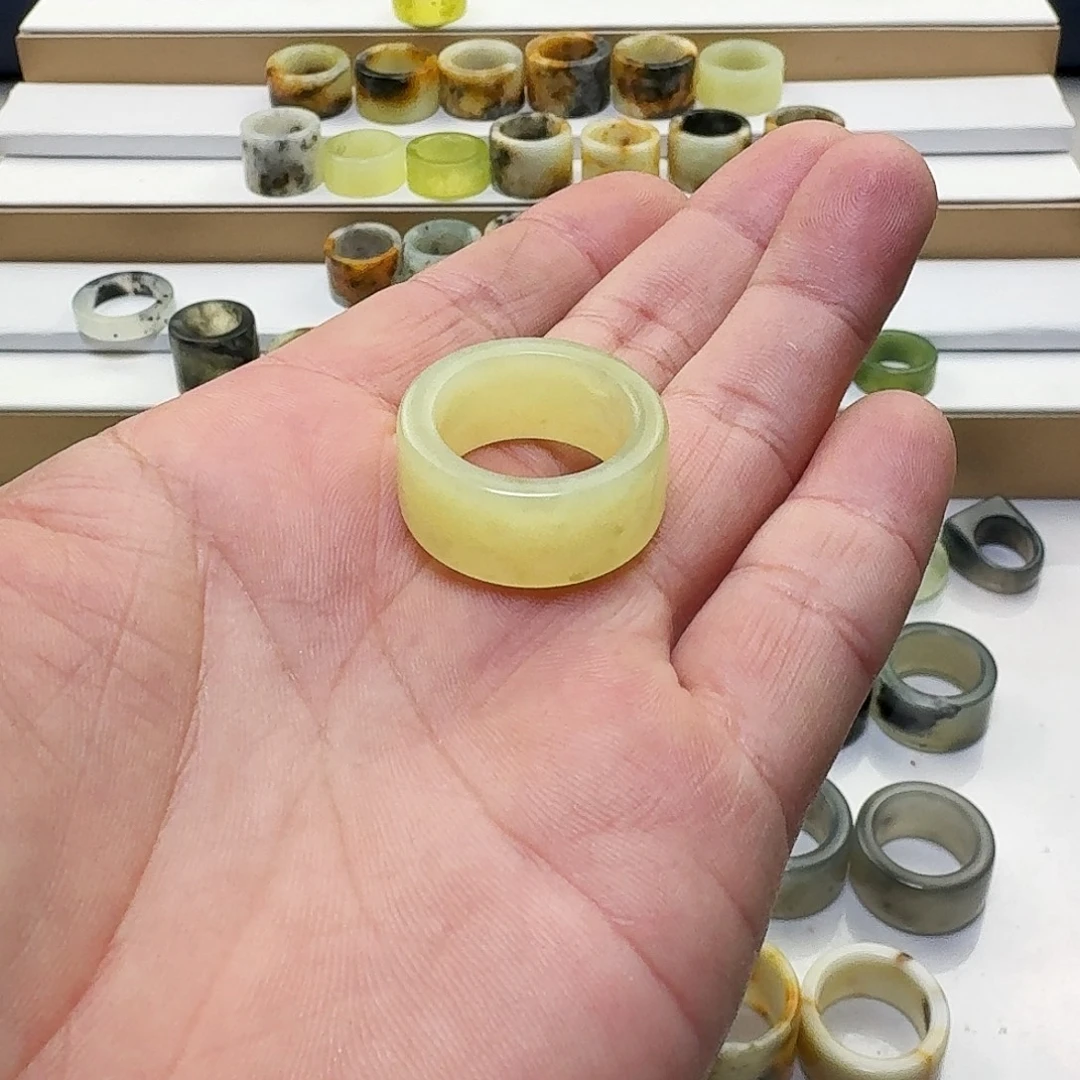 一***你蛇纹石玉未镶嵌戒指20内径