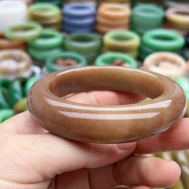 未镶嵌手镯（圆镯）石英质玉